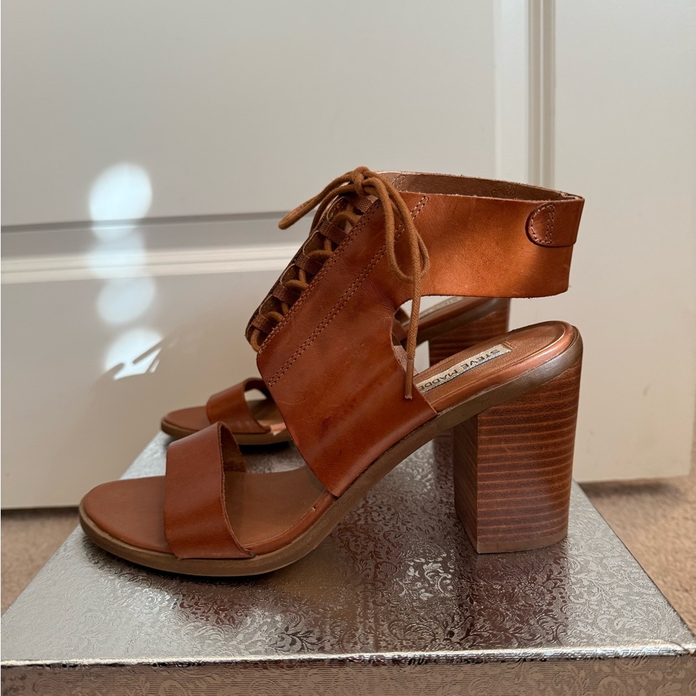 Steve Madden Nanno Heeled Sandals